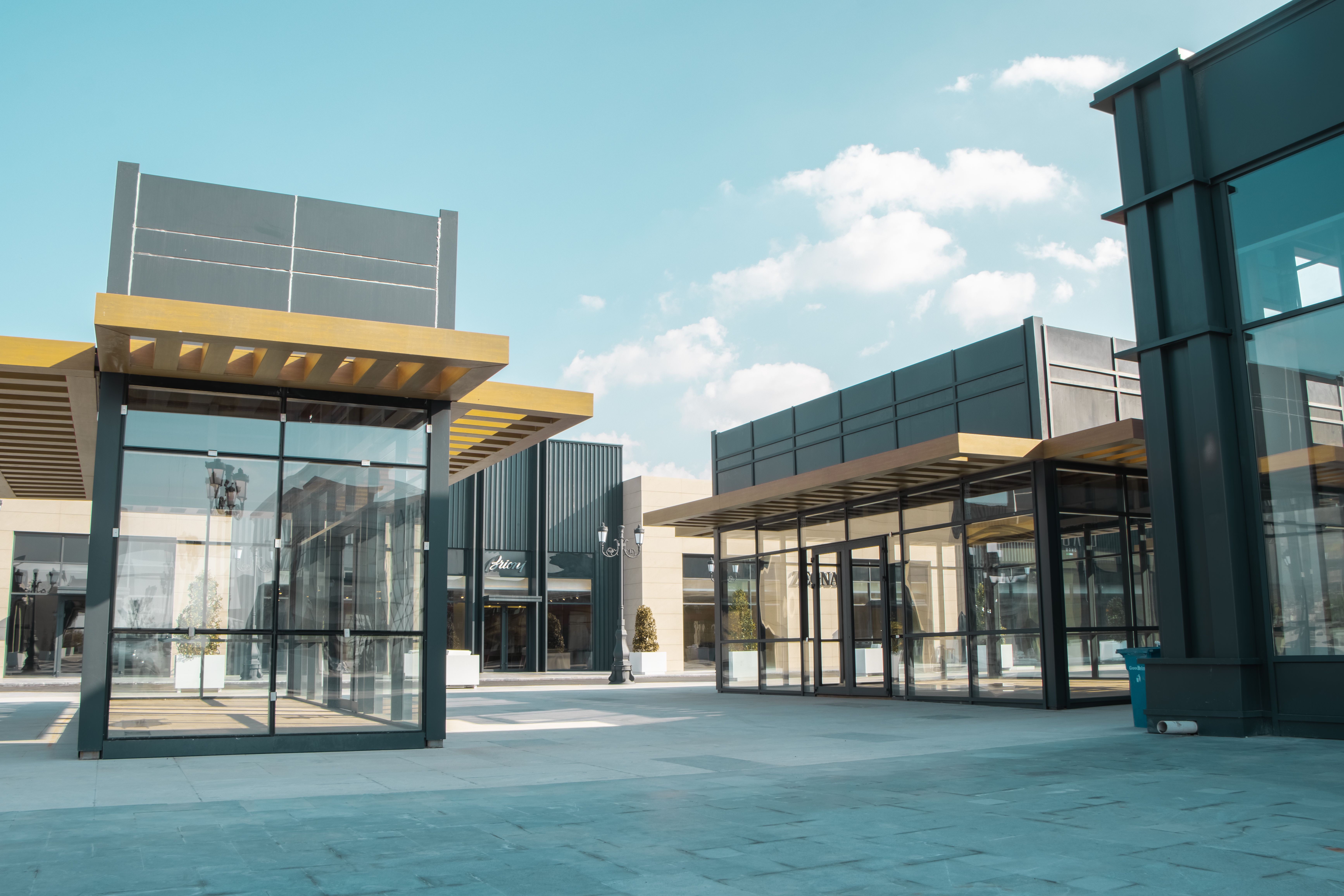 Loop 323 Retail Center